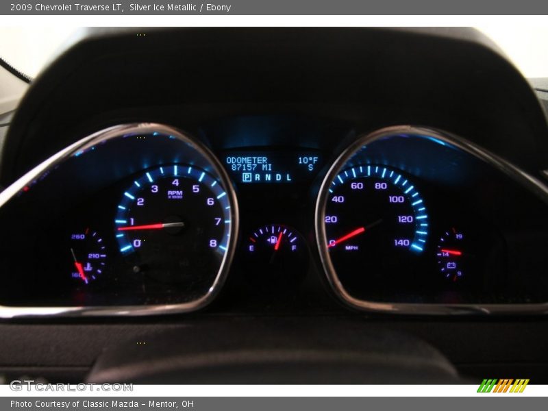 Silver Ice Metallic / Ebony 2009 Chevrolet Traverse LT
