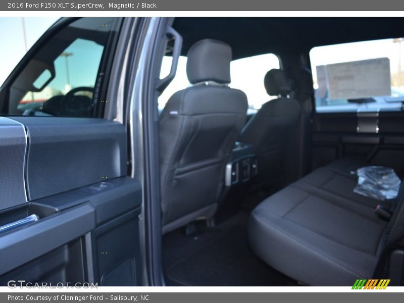 Magnetic / Black 2016 Ford F150 XLT SuperCrew
