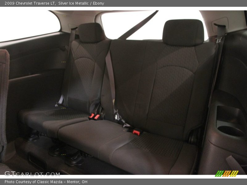 Silver Ice Metallic / Ebony 2009 Chevrolet Traverse LT