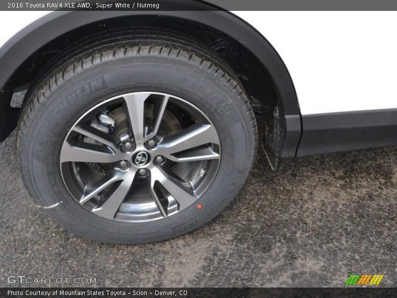 Super White / Nutmeg 2016 Toyota RAV4 XLE AWD