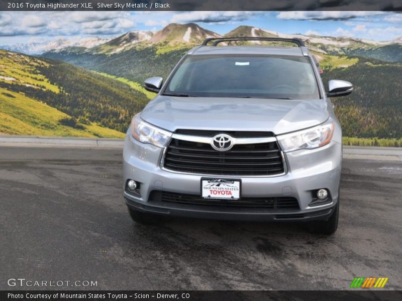 Silver Sky Metallic / Black 2016 Toyota Highlander XLE