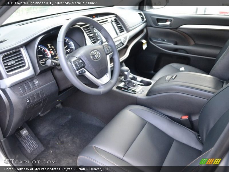 Silver Sky Metallic / Black 2016 Toyota Highlander XLE