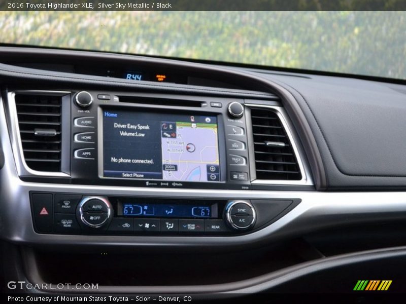 Silver Sky Metallic / Black 2016 Toyota Highlander XLE