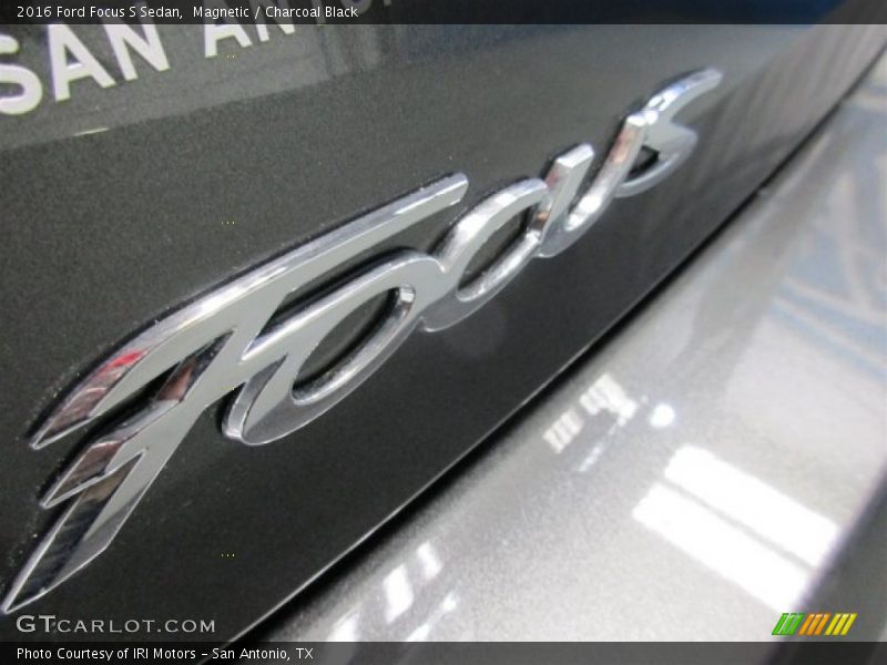Magnetic / Charcoal Black 2016 Ford Focus S Sedan