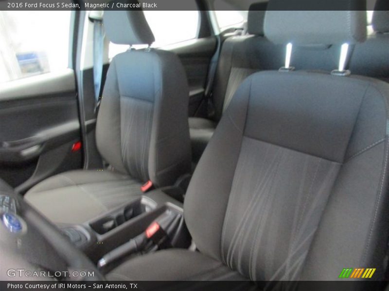 Magnetic / Charcoal Black 2016 Ford Focus S Sedan