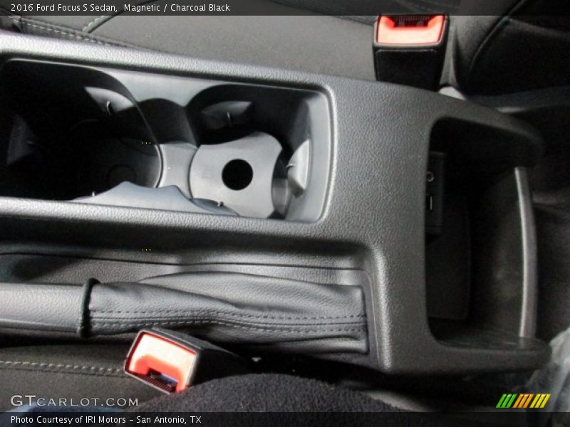 Magnetic / Charcoal Black 2016 Ford Focus S Sedan