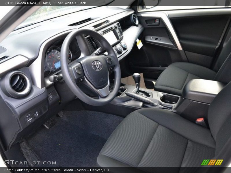 Super White / Black 2016 Toyota RAV4 LE AWD
