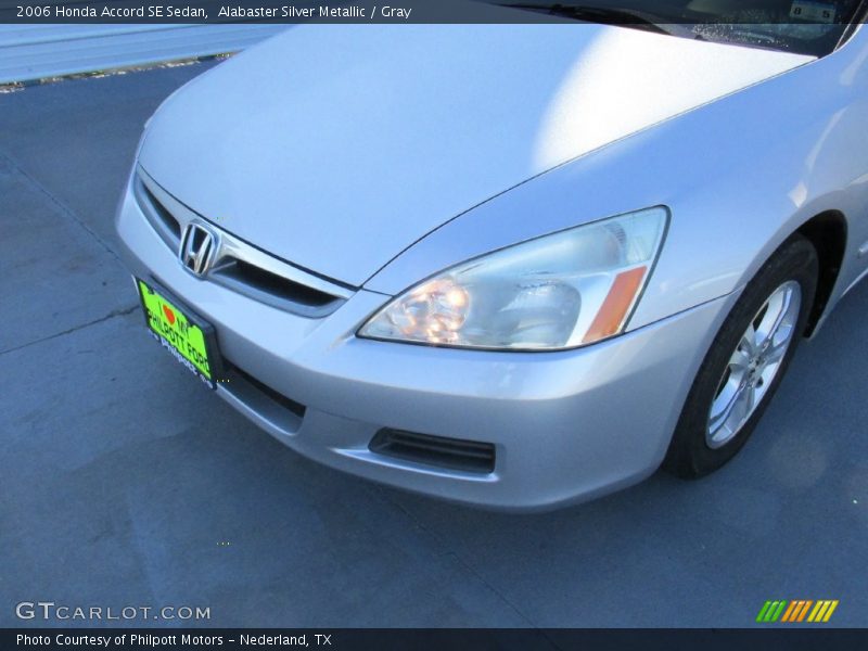 Alabaster Silver Metallic / Gray 2006 Honda Accord SE Sedan