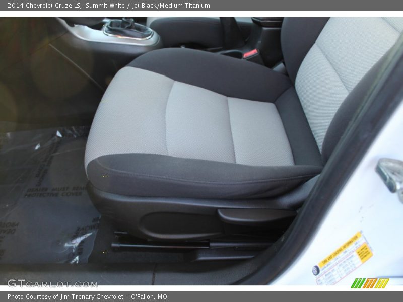 Summit White / Jet Black/Medium Titanium 2014 Chevrolet Cruze LS