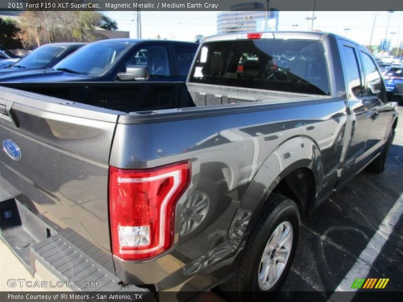 Magnetic Metallic / Medium Earth Gray 2015 Ford F150 XLT SuperCab