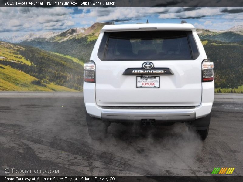 Super White / Black 2016 Toyota 4Runner Trail Premium 4x4