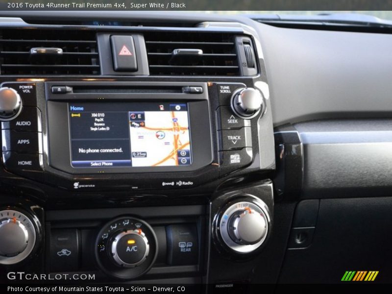 Super White / Black 2016 Toyota 4Runner Trail Premium 4x4