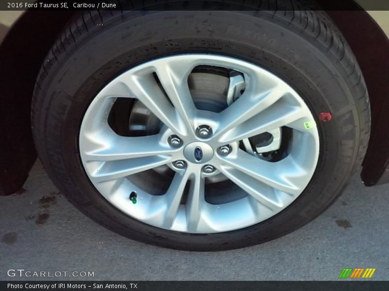  2016 Taurus SE Wheel