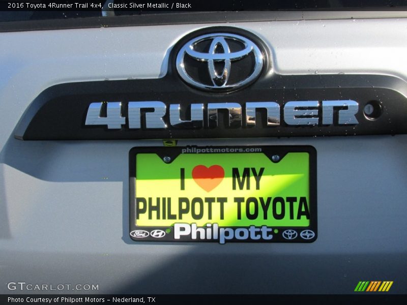 Classic Silver Metallic / Black 2016 Toyota 4Runner Trail 4x4