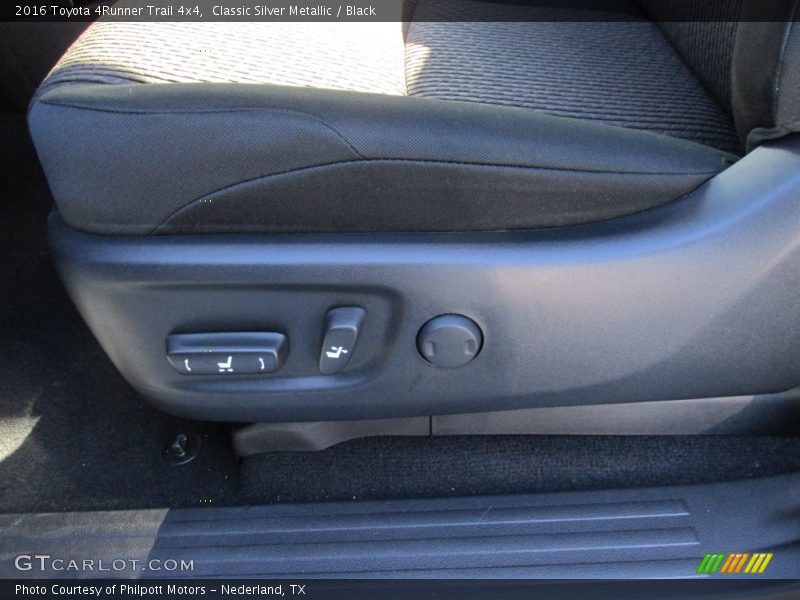 Classic Silver Metallic / Black 2016 Toyota 4Runner Trail 4x4