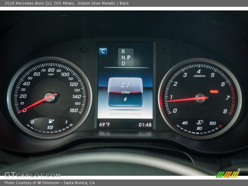 Iridium Silver Metallic / Black 2016 Mercedes-Benz GLC 300 4Matic