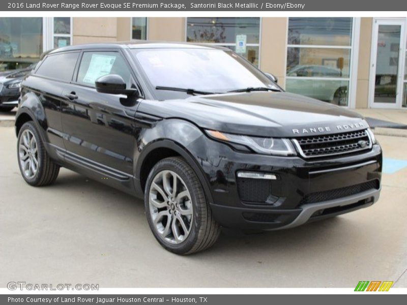 Front 3/4 View of 2016 Range Rover Evoque SE Premium Package