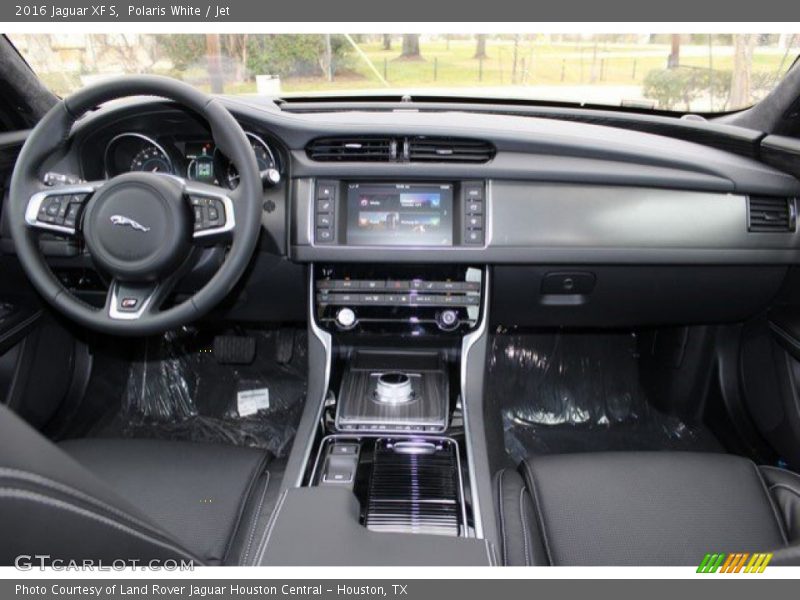 Polaris White / Jet 2016 Jaguar XF S