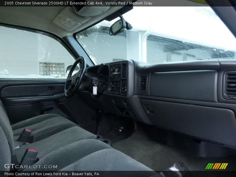 Victory Red / Medium Gray 2005 Chevrolet Silverado 2500HD LT Extended Cab 4x4