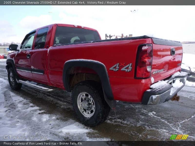 Victory Red / Medium Gray 2005 Chevrolet Silverado 2500HD LT Extended Cab 4x4