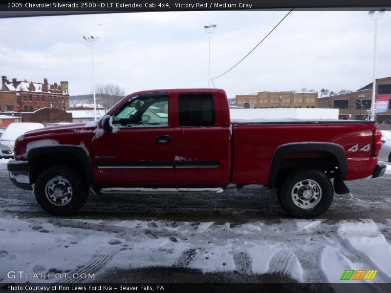 Victory Red / Medium Gray 2005 Chevrolet Silverado 2500HD LT Extended Cab 4x4