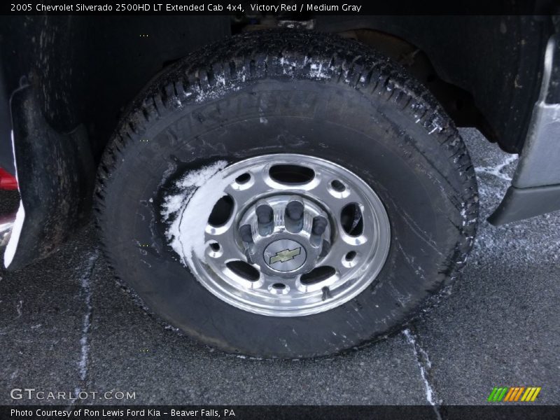 Victory Red / Medium Gray 2005 Chevrolet Silverado 2500HD LT Extended Cab 4x4