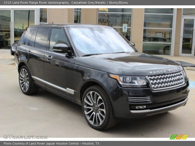Front 3/4 View of 2016 Range Rover Autobiography