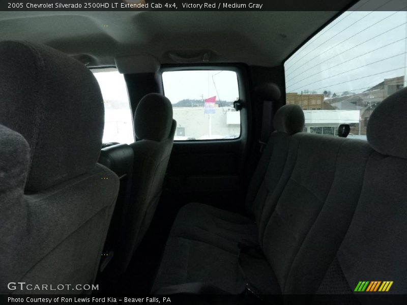 Victory Red / Medium Gray 2005 Chevrolet Silverado 2500HD LT Extended Cab 4x4