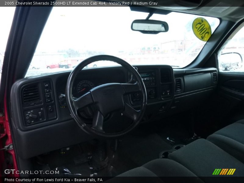 Victory Red / Medium Gray 2005 Chevrolet Silverado 2500HD LT Extended Cab 4x4