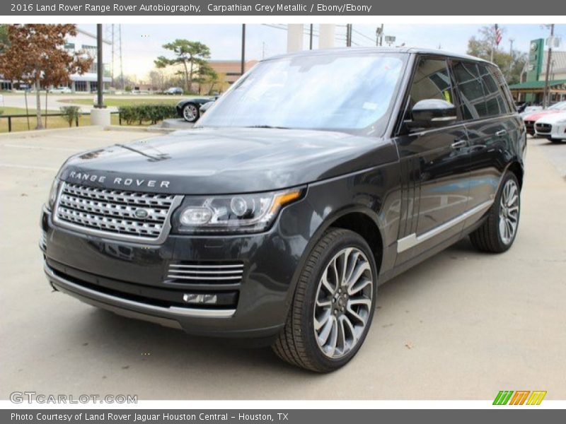 Front 3/4 View of 2016 Range Rover Autobiography