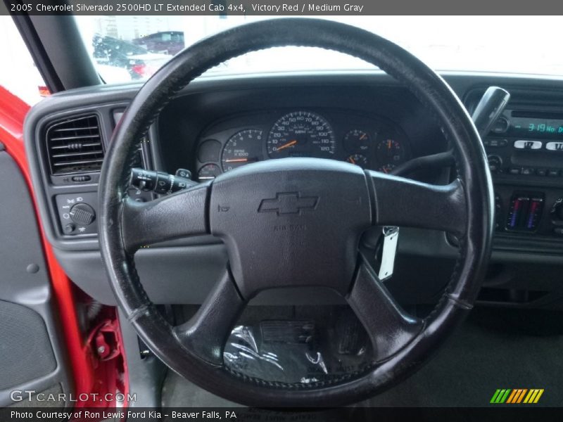 Victory Red / Medium Gray 2005 Chevrolet Silverado 2500HD LT Extended Cab 4x4