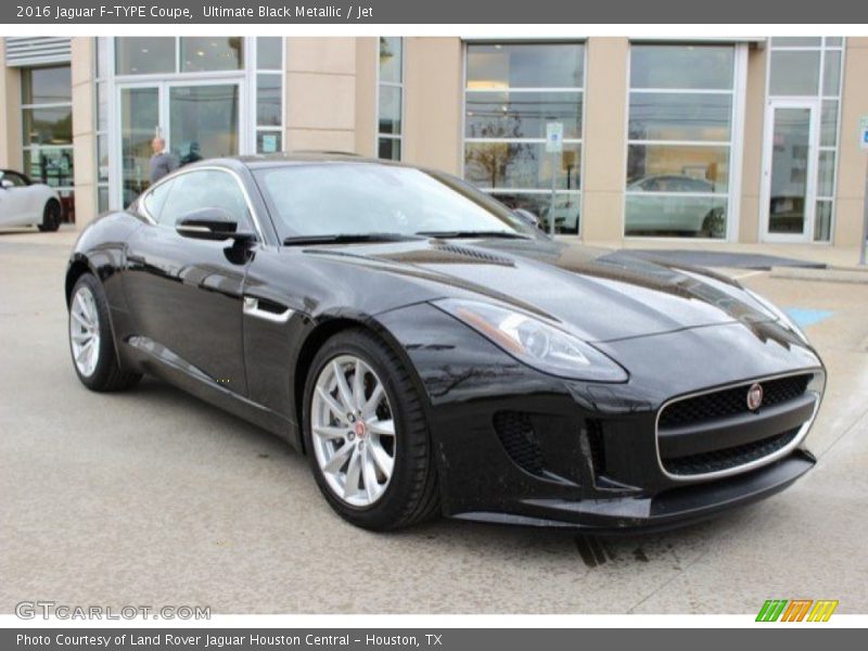 Front 3/4 View of 2016 F-TYPE Coupe