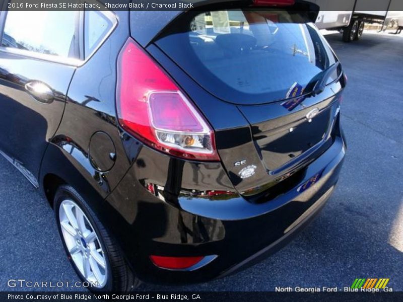 Shadow Black / Charcoal Black 2016 Ford Fiesta SE Hatchback