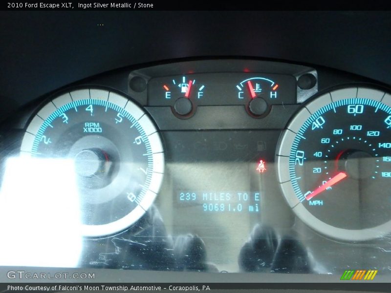 Ingot Silver Metallic / Stone 2010 Ford Escape XLT