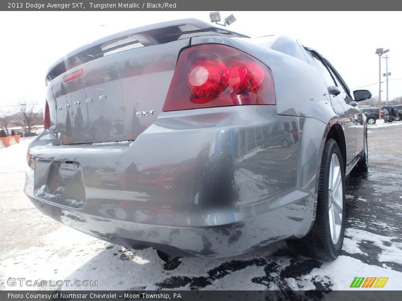 Tungsten Metallic / Black/Red 2013 Dodge Avenger SXT