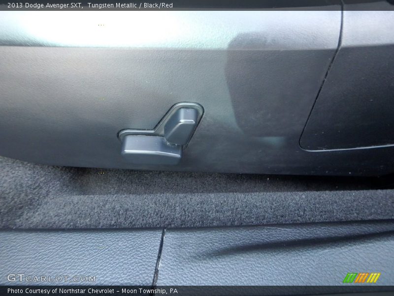 Tungsten Metallic / Black/Red 2013 Dodge Avenger SXT