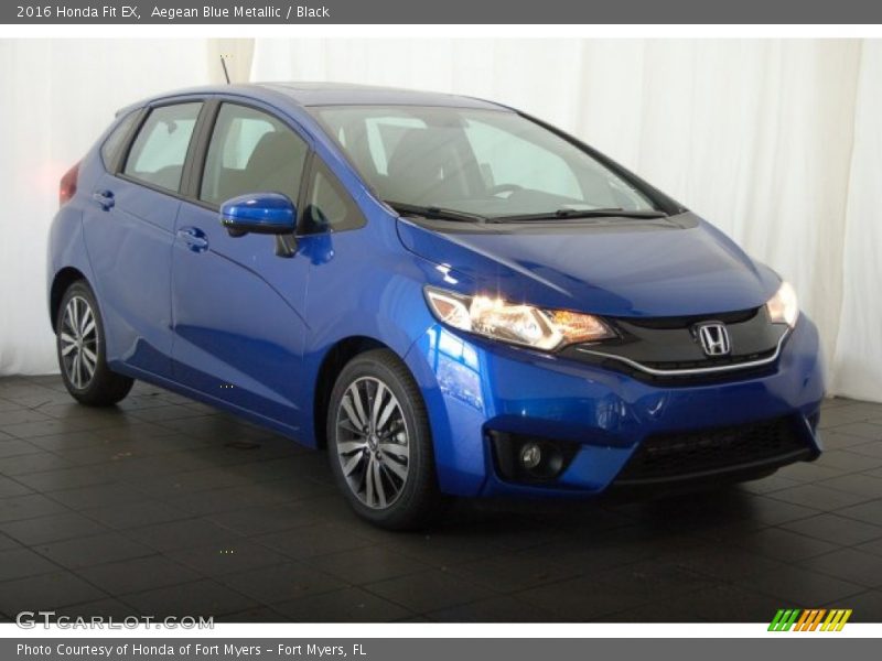 Front 3/4 View of 2016 Fit EX