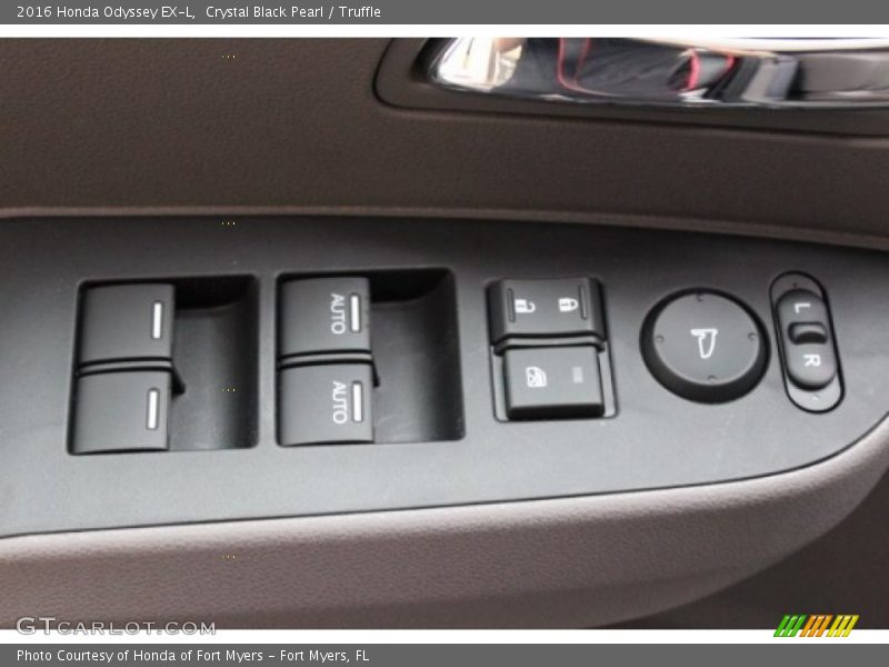 Crystal Black Pearl / Truffle 2016 Honda Odyssey EX-L