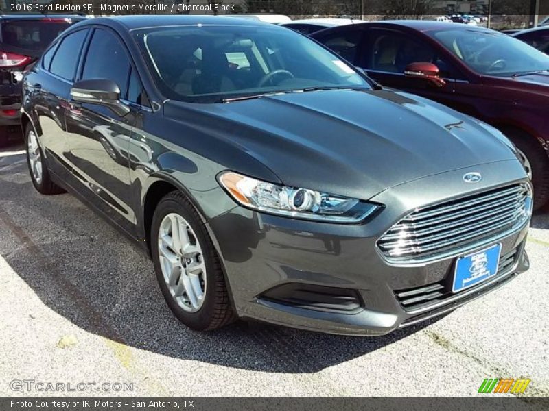 Magnetic Metallic / Charcoal Black 2016 Ford Fusion SE