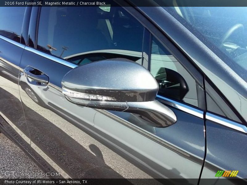 Magnetic Metallic / Charcoal Black 2016 Ford Fusion SE