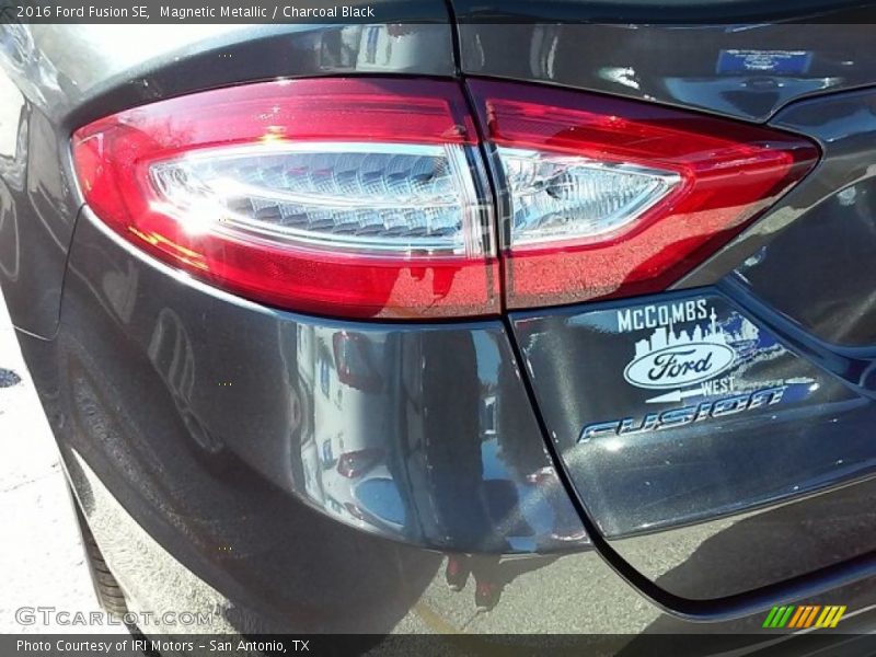 Magnetic Metallic / Charcoal Black 2016 Ford Fusion SE