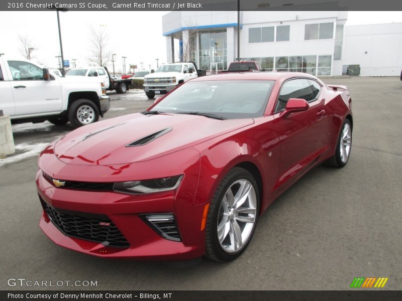 Front 3/4 View of 2016 Camaro SS Coupe