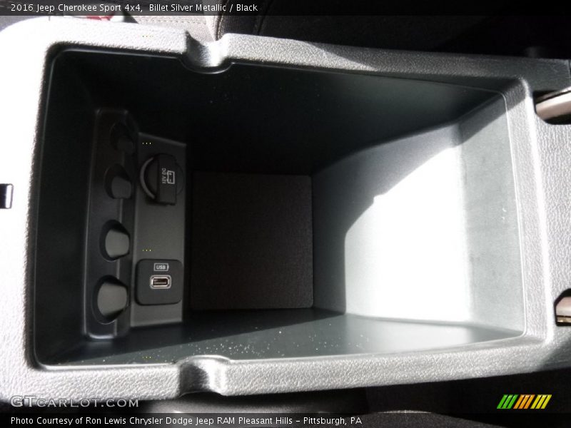 Billet Silver Metallic / Black 2016 Jeep Cherokee Sport 4x4