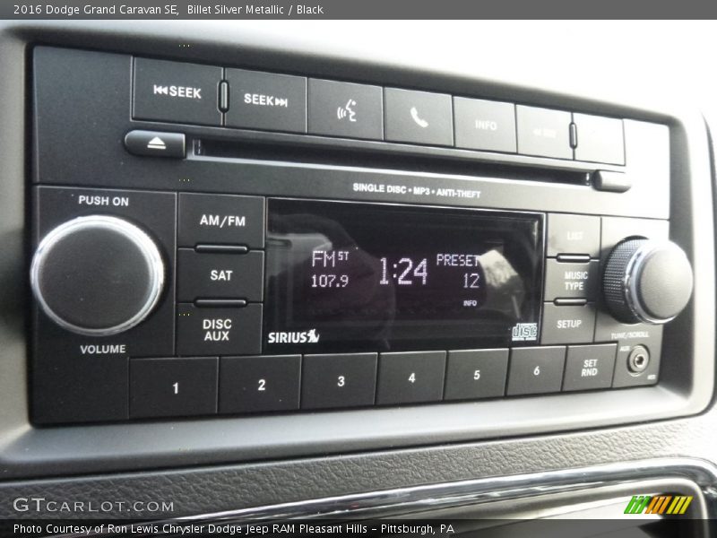 Billet Silver Metallic / Black 2016 Dodge Grand Caravan SE