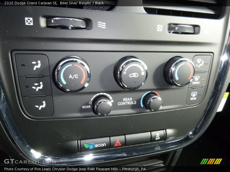 Billet Silver Metallic / Black 2016 Dodge Grand Caravan SE