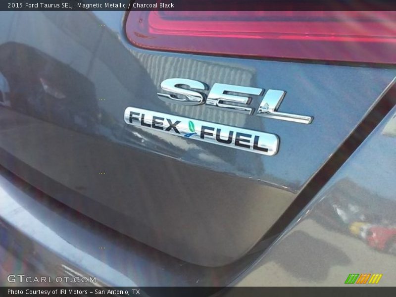 Magnetic Metallic / Charcoal Black 2015 Ford Taurus SEL