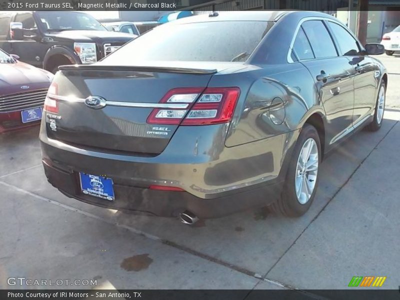 Magnetic Metallic / Charcoal Black 2015 Ford Taurus SEL