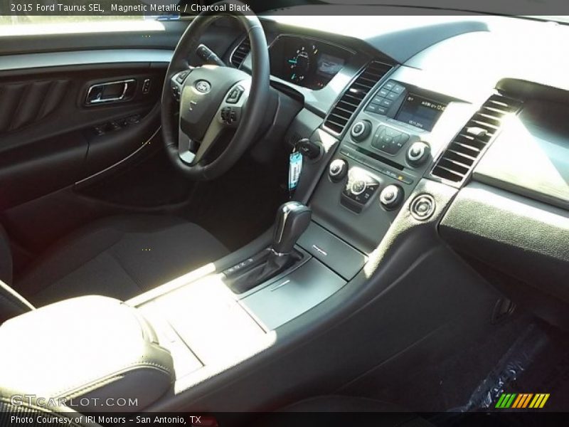 Magnetic Metallic / Charcoal Black 2015 Ford Taurus SEL