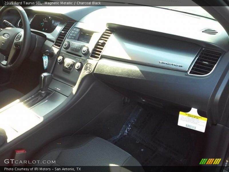 Magnetic Metallic / Charcoal Black 2015 Ford Taurus SEL