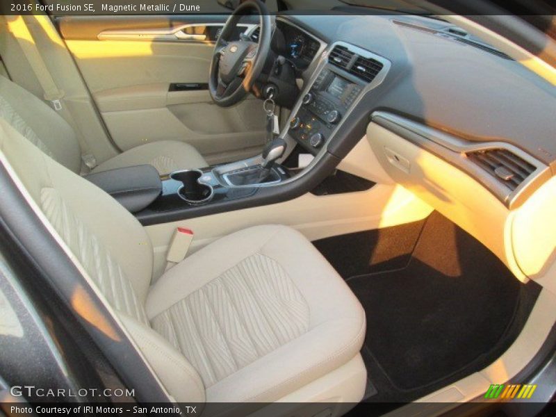 Magnetic Metallic / Dune 2016 Ford Fusion SE